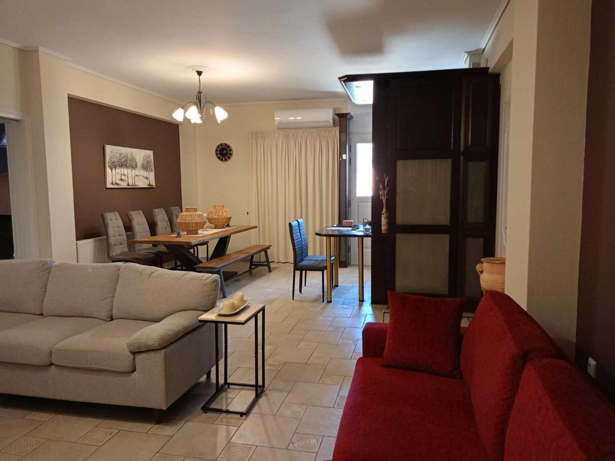 Comfortable Apartment In Kiato Luaran gambar